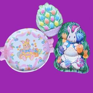 Vintage Easter Bunny Plastic Trio - Devider Plate Egg Plate Large Bunny Bow Tray